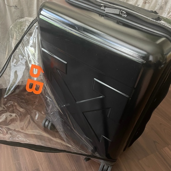 Off-White Suitcase - Picture 4 of 16